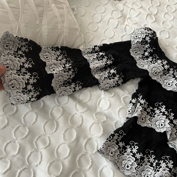 Floral - Picture 4 of 6